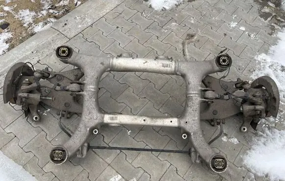 BMW 7 F01 F02 F03 F04 Rear beam 