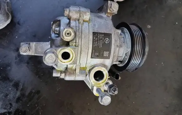 Opel Astra K Air conditioning (A/C) compressor (pump) 39217351 T000082594 AKV200A448D