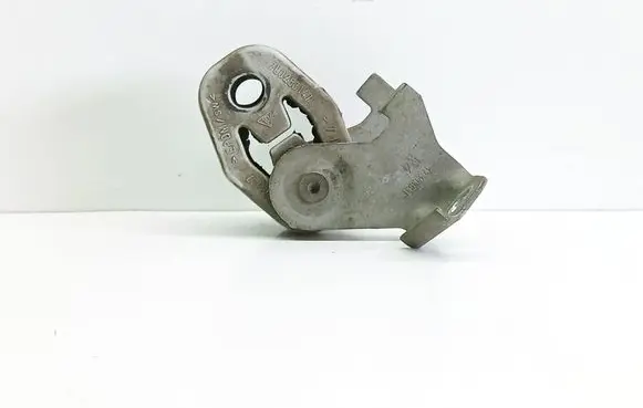 Audi A6 S6 C6 4F Muffler mount bracket/holder 7L0253147