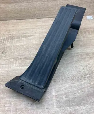 BMW 5 F10 F11 Accelerator throttle pedal 6786285 25916010 WITHPLUG