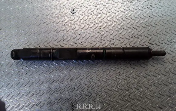 Audi A6 S6 C5 4B Fuel injector 059130201E