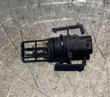 Mercedes-Benz C AMG W202 Intake air temperature sensor 0005422818