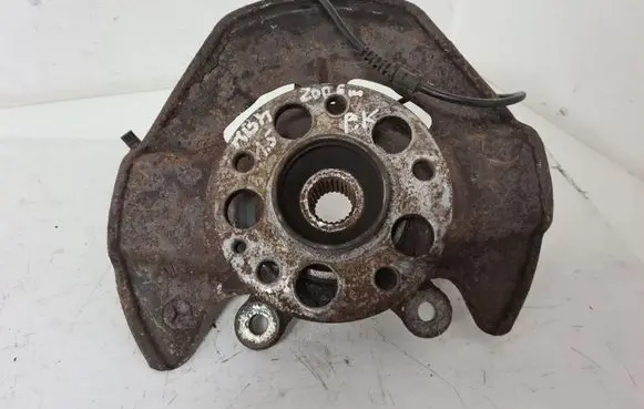 Mercedes-Benz A W169 Front wheel hub spindle knuckle