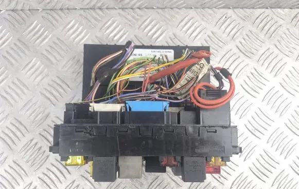 Mercedes-Benz CLK A209 C209 Fuse box set 2095451401 5DK00848512