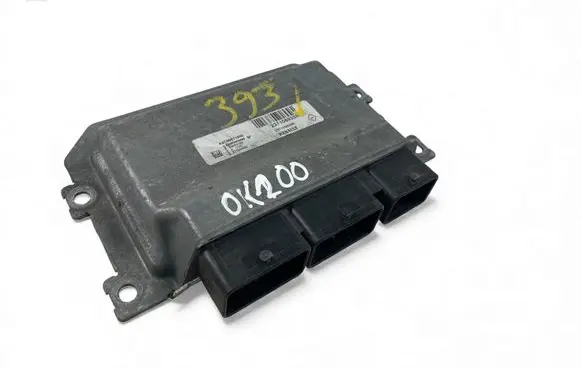 Dacia Duster Engine control unit/module ECU 237106933R 237105698R