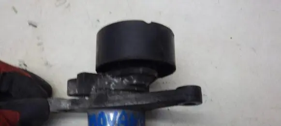Opel Movano B Timing belt tensioner 117507568R