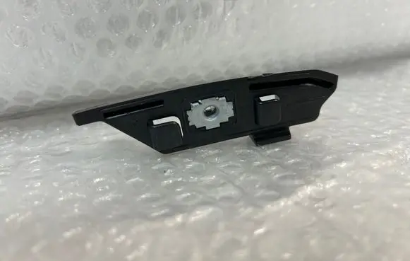 Peugeot 308 Front bumper mounting bracket 9835417580