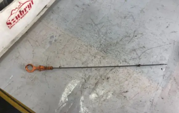 Volkswagen PASSAT B5.5 Oil level dip stick 