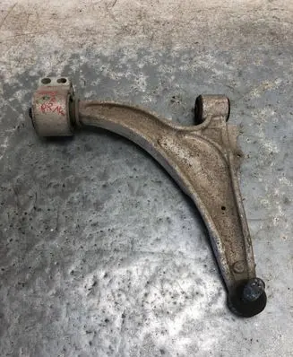 Opel Astra J Front control arm 13334021