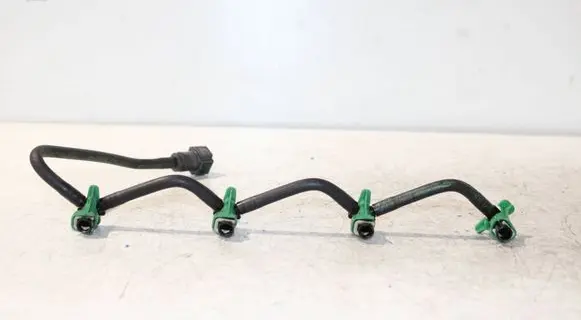 Volvo V40 Fuel return line/hose 270913