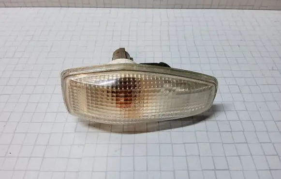 KIA Sorento Front fender indicator light 923043B1