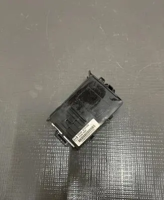 Mazda 6 Fuse module KD45675Y0G K021613G20 13320433G4