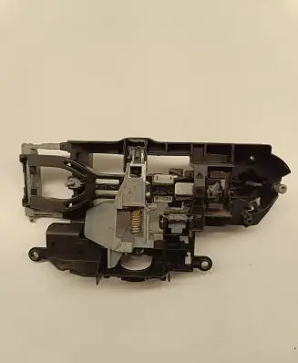 Rear door exterior handle/bracket