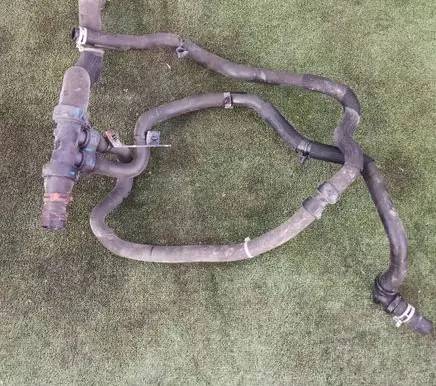 Dacia Sandero II Engine coolant pipe/hose 