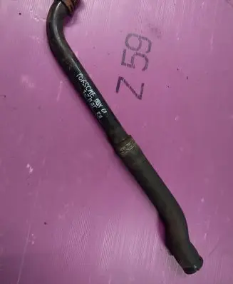 Porsche Boxster 986 Engine coolant pipe/hose 996106611