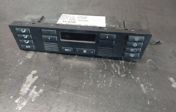 BMW 5 E39 Climate control/heater control trim 6902547 64116902547