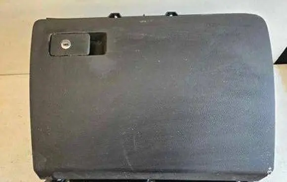 Volkswagen PASSAT B6 Glove box 3C1857114 P0108696 T0024223