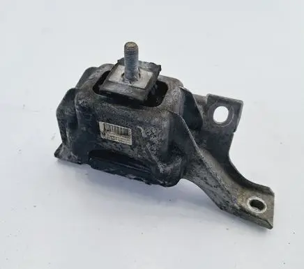Mini One - Cooper Clubman R55 Engine mount bracket 6779805