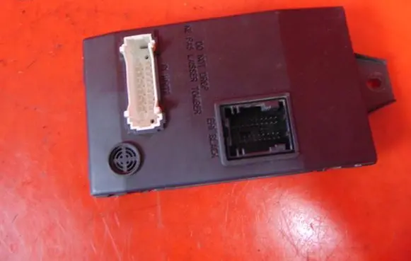 Dacia Sandero BSM Control unit 8201013757