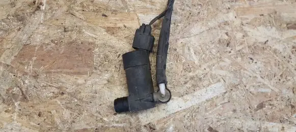 Volvo XC90 Windscreen/windshield washer pump 1S7117K624FE