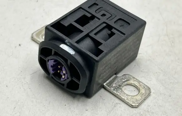 Audi A6 S6 C6 4F Battery relay fuse 4F0915519