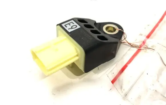 Lexus GS 250 350 300H 450H Airbag deployment crash/impact sensor 89831-68030