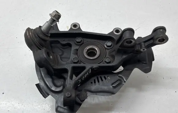 Ford Explorer VI Front wheel hub L1MC2K005LD