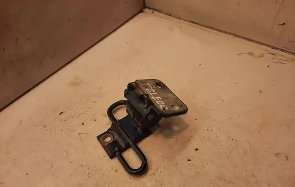 Seat Toledo II (1M) Front door lower hinge 4B0831412B