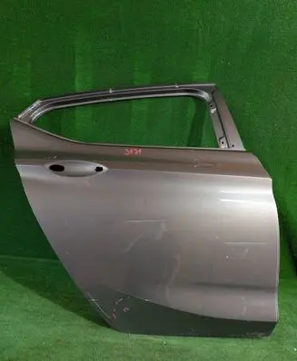 Opel Astra K Rear door