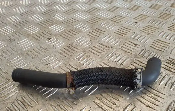 Subaru Impreza III Engine coolant pipe/hose