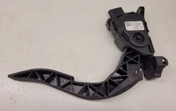 Audi A4 S4 B8 8K Accelerator throttle pedal 8K1721523 13072009 6PV00950500