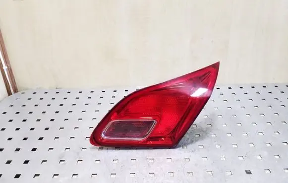 Opel Astra J Tailgate rear/tail lights 1090098