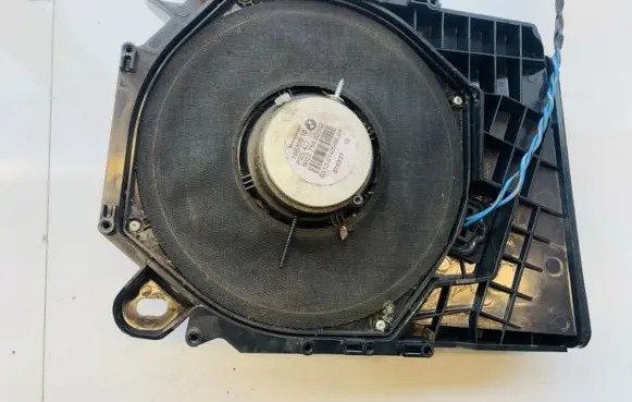 BMW 1 E81 E87 Subwoofer speaker 65139143986 6513-9143986