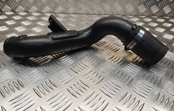Nissan Note (E11) Intercooler hose/pipe