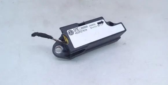 Volkswagen PASSAT B5 Airbag deployment crash/impact sensor 1J0909606N 0230MD2T4KYO 5WK41910