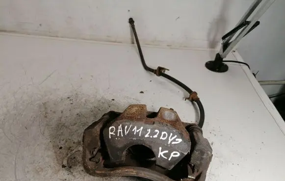Toyota RAV 4 (XA30) Front brake caliper