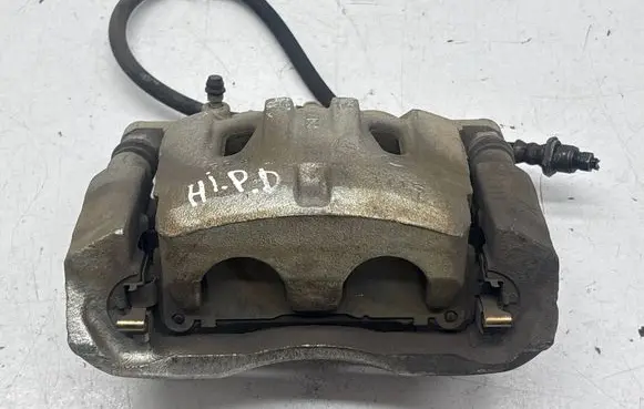 Toyota Highlander XU50 Front brake caliper 