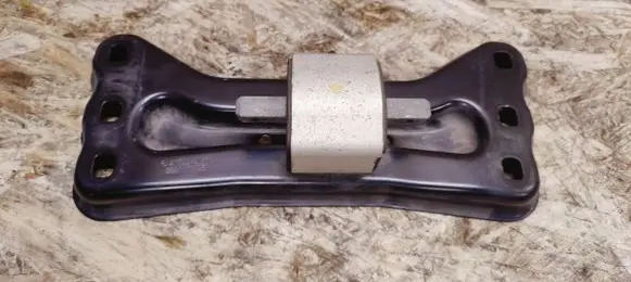 Mercedes-Benz SLK R172 Gearbox mounting bracket A1722420601