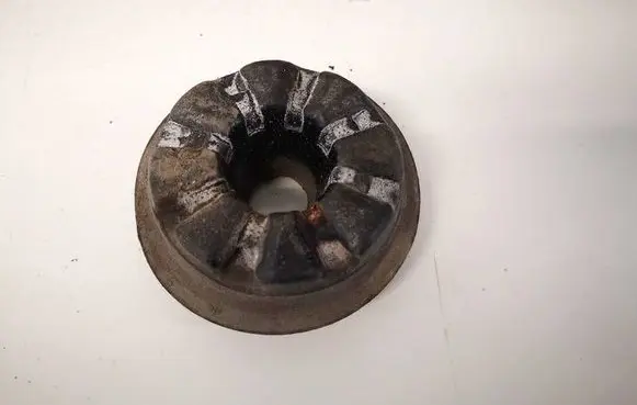 Nissan X-Trail T32 Front coil spring rubber mount 