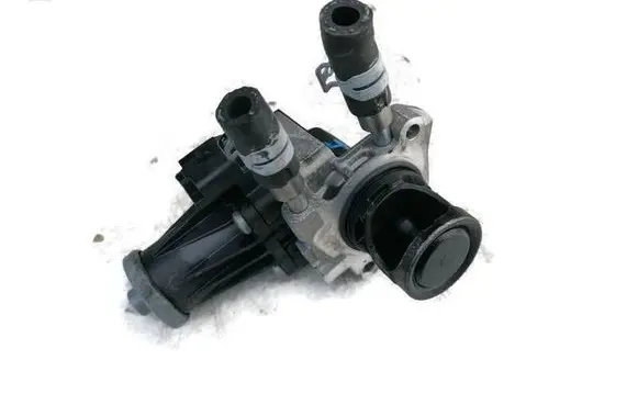 Opel Combo E EGR valve 9829870080 3298140311 06L162202