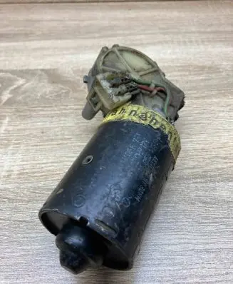 Audi A4 S4 B5 8D Wiper motor 221955113G