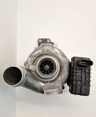 Mercedes-Benz E W213 Turbo A6420902486 8268303 8268300003