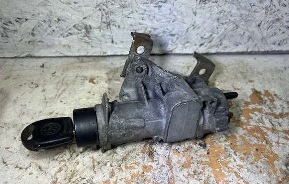 Volkswagen Golf IV Ignition lock