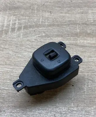 Mazda 3 I Wing mirror switch 03200320