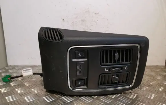 Jeep Grand Cherokee Rear air vent grill 