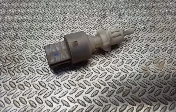 Clutch pedal sensor