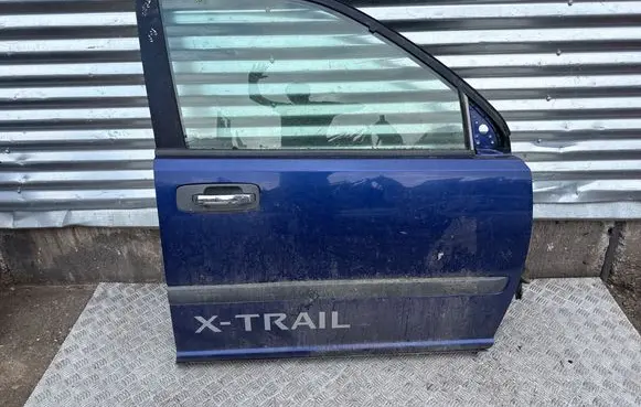 Nissan X-Trail T30 Front door