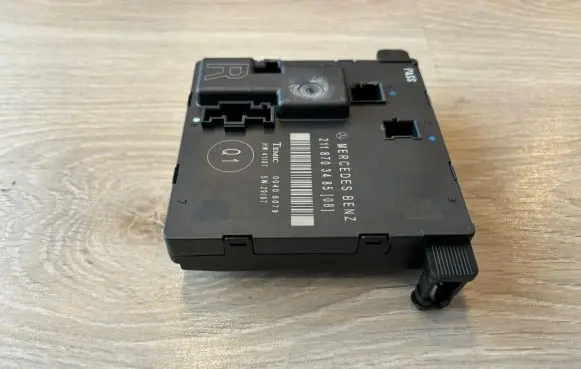 Mercedes-Benz E W211 Other control units/modules 2118703485
