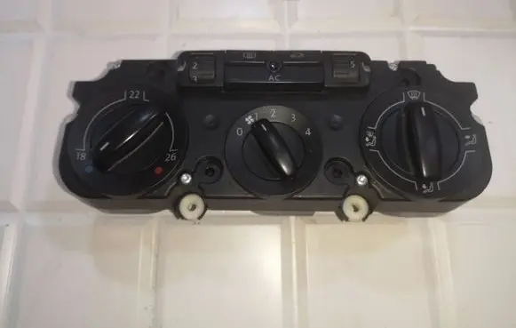 Volkswagen PASSAT B6 Climate control unit 1K0820047GA 1K0820047 5HB00935221