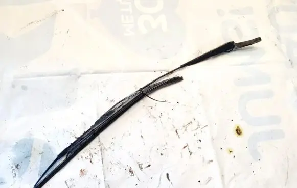 Jaguar X-Type Front wiper blade arm